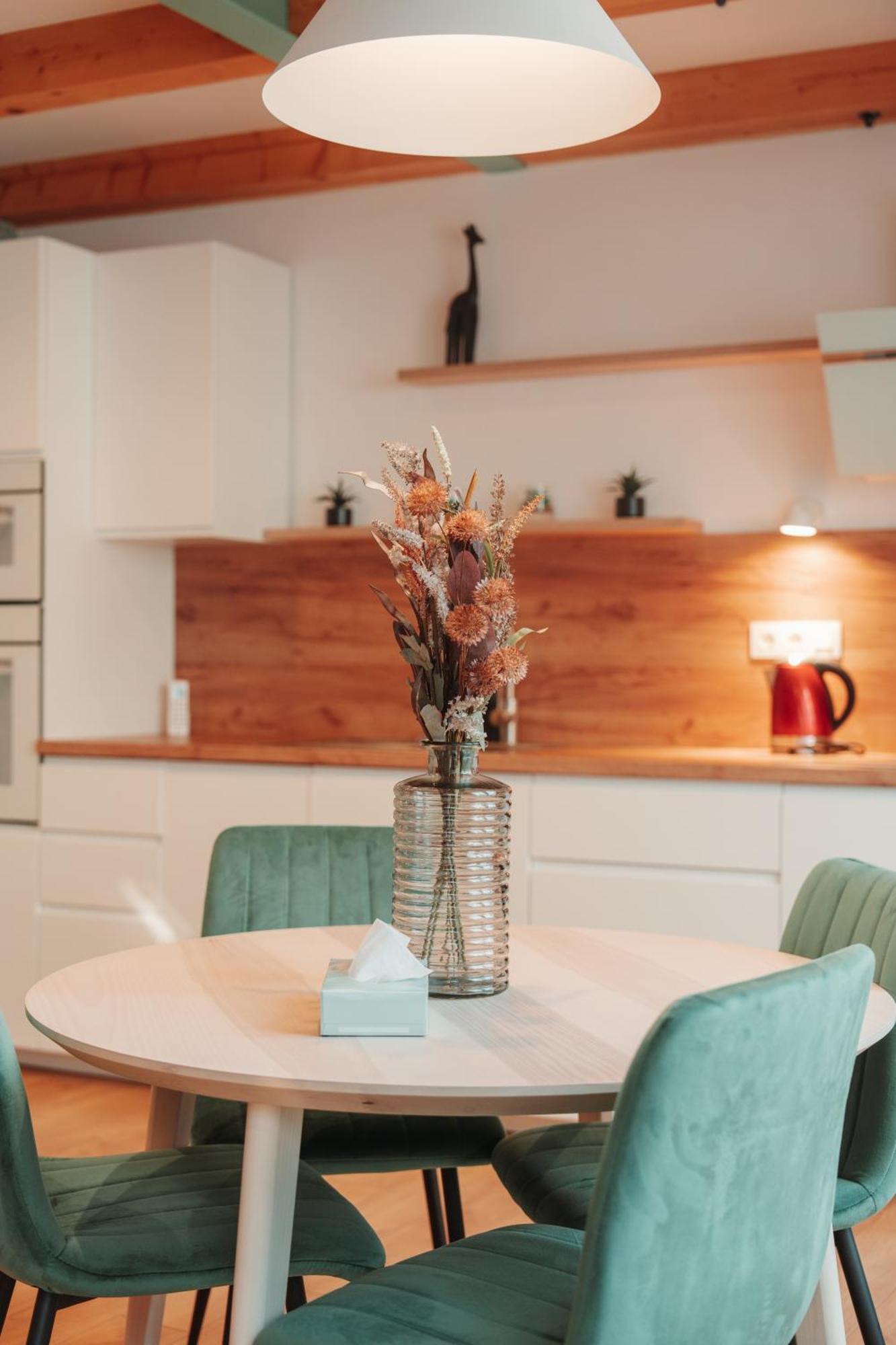 Hviezdoslavova Apartments, Trnava Centre, Parking Available Exterior foto
